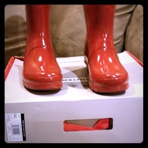 Red short Gloss hunter rain boots